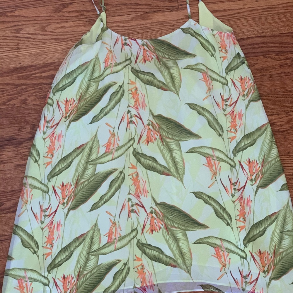 Sleeveless tropical slip on dress